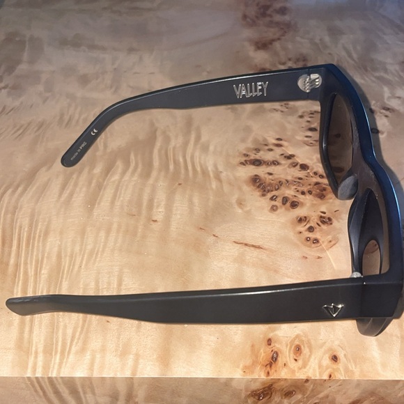 Sold out everywhere - VALLEY
'Parasitos'
51mm Sunglasses - Picture 8 of 8